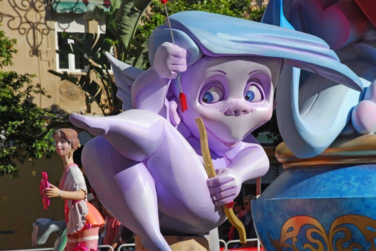 Un ninot de Cupido