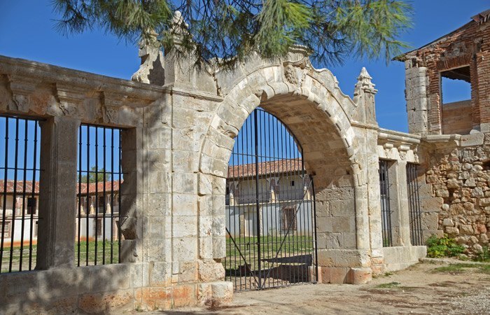 Acceso a la Plaza de las Fiestas