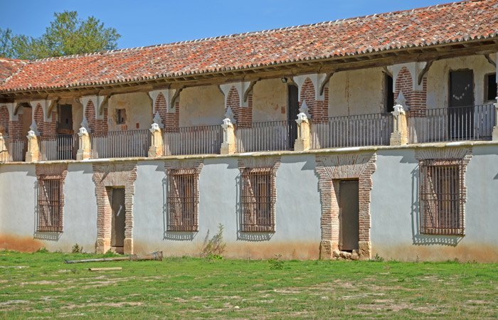 Caballerizas