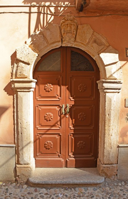 Portada de casa típica en Chianalea