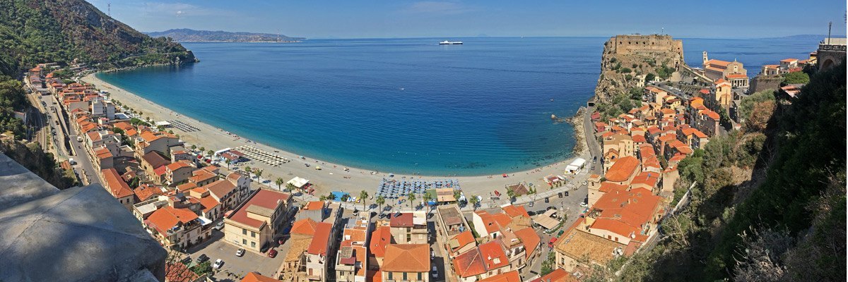 La Playa de las Sirenas (Spiaggia delle Sirene) - SCILLA