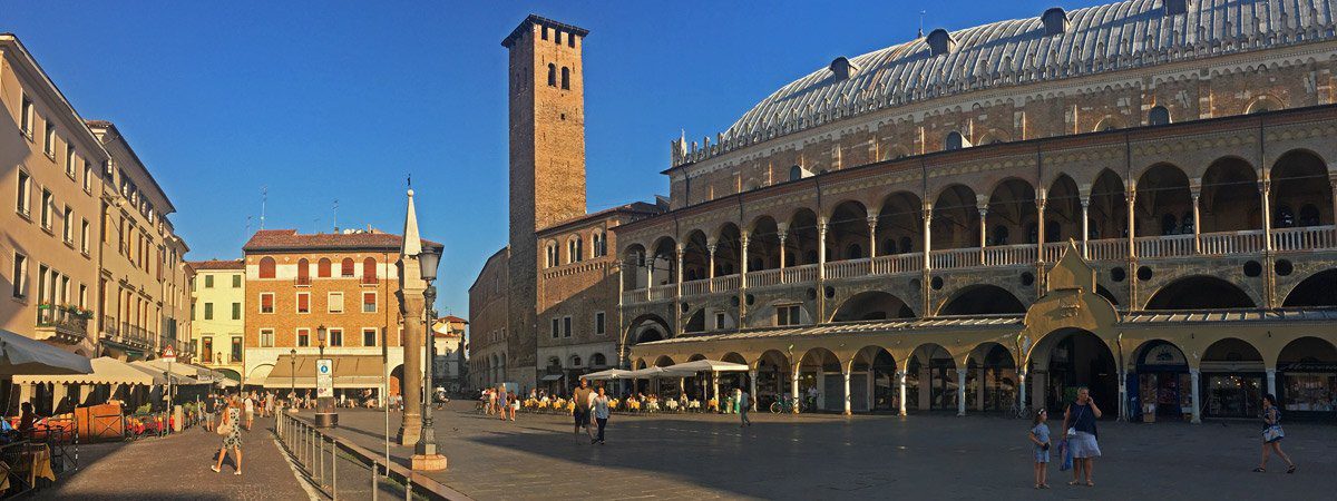 Piazza dei Frutti
