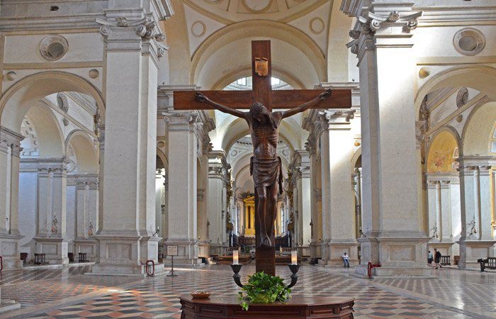 Interior de la Basilica