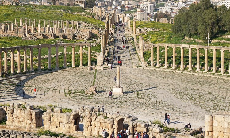 Plaza Oval y Cardus Maximus (Jerash)